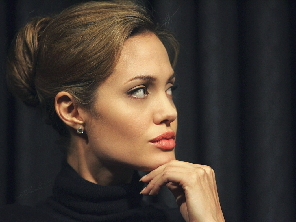 Há vida depois da menopausa Angelina-Jolie-2013-Best-HD-Wallpape_redr