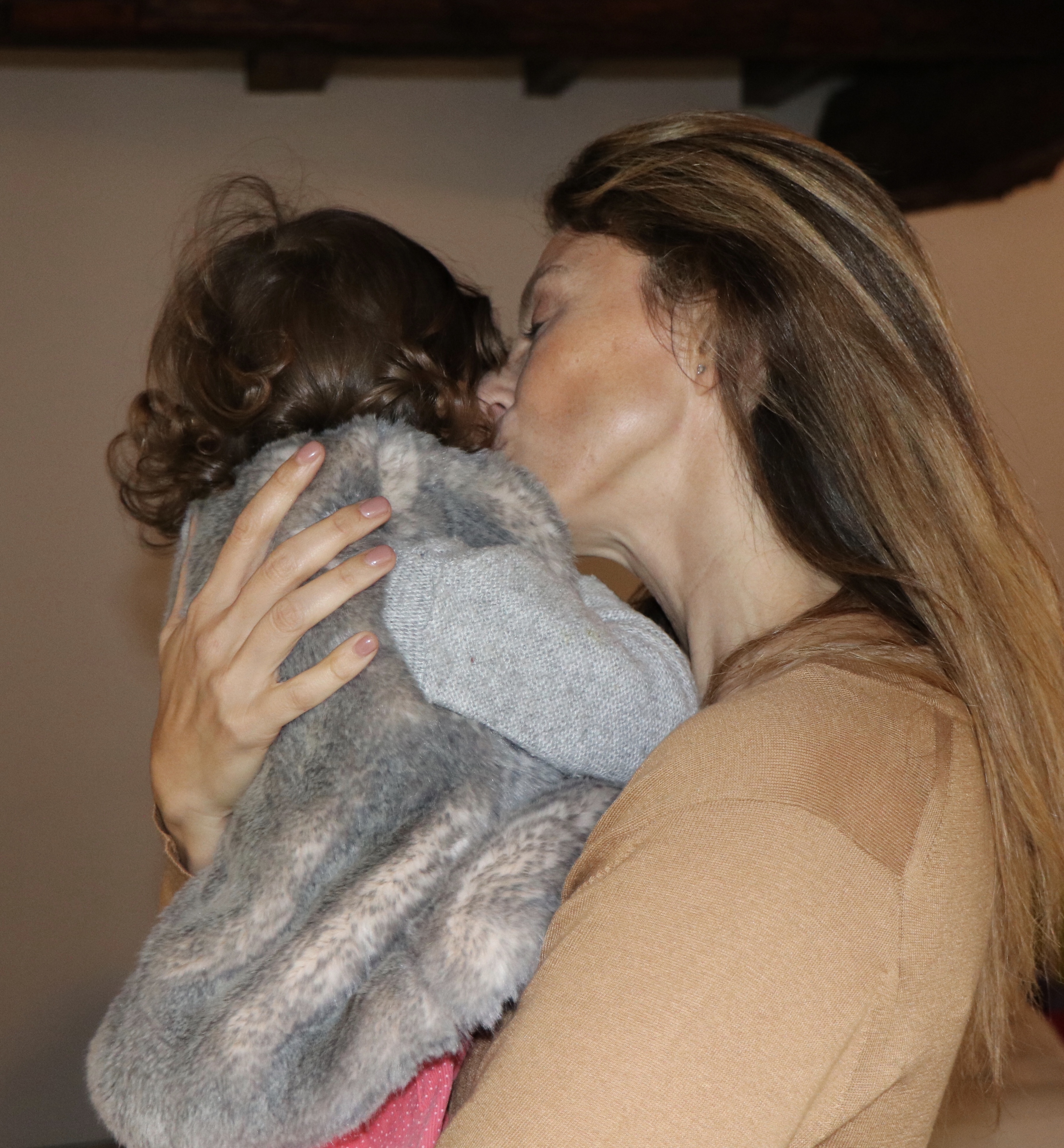 O primeiro beijo à minha filha foi um sonho tornado realidade!, apresentadora Sofia Cerveira Sofia-Cerveira-1