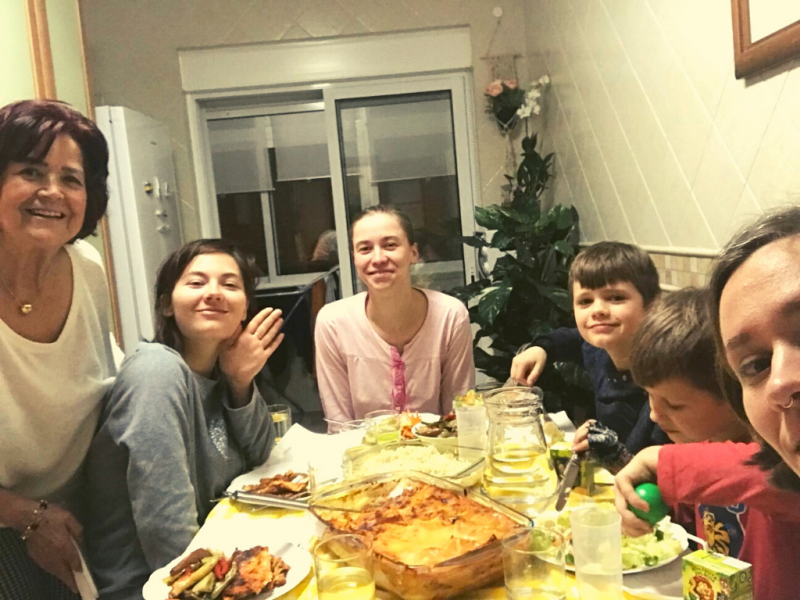 Almerinda recebe famílias ucranianas