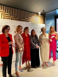 Entre as Mulheres Mais Influentes de Portugal. Obrigada. Prémio Executiva Premios-1-225x300